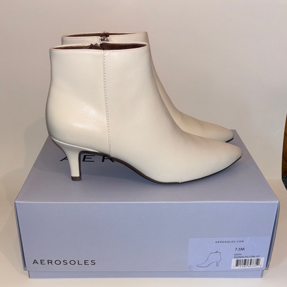 AEROSOLES Edith Women's Heeled Boots 7.5M in the color Eggnog